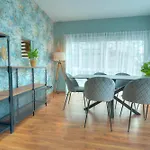 Apartment Stylish, Large 3bedroom, Seafront Terrace Goslm-13