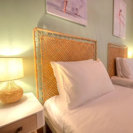 Stylish, Large 3bedroom, Seafront Terrace Goslm-13 Sliema